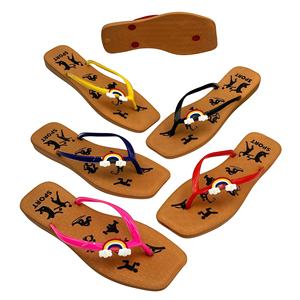 Tongs en EVA multicolores chic à motif sportif « <span class=keywords><strong>Kiss</strong></span> » pour femme – Écologiques, idéales pour l'extérieur (été/printemps) - Product Image 4