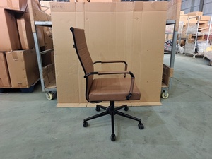 <span class=keywords><strong>Chaise</strong></span> de bureau pivotante de direction de <span class=keywords><strong>haute</strong></span> qualité en cuir marron - Product Image 4