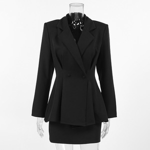 Elegante Completo con Blazer e Gonna a Vita Alta, Colletto Alto, Maniche Lunghe, Giacca Monopetto e Minigonna a Linea A, Autunno Inverno 2026 - Product Image 6