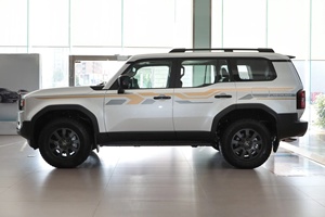 SUV de taille moyenne à grande, Toyota Prado 2025, <span class=keywords><strong>5</strong></span> portes, 6 places, 2.4T essence hybride, voiture neuve, prix avantageux, véhicule Toyota Prado - Product Image 4