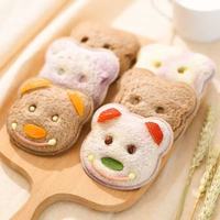 Moule à sandwich en plastique, emporte-pièce à pain en forme d'ours, de chat, de lapin, de voiture, moule à gâteau, biscuit, dispositif de gaufrage, emporte-pièce à croûtes, emporte-pièce à biscuits