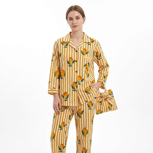 Conjunto de Pijama para Mujer con Estampado de Limones Amarillos, Manga Larga, Cierre de Botones, 100% Algodón Orgánico, Suave, Transpirable y de Secado Rápido - Product Image 1