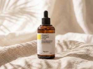 Factosquare [OEM/ODM] Vitamin C Anti-Aging Revitalizing <b>Face</b> Whitening Treatment <b>Serum</b> 100ml for Women - Product Image 1