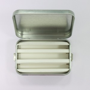 Cajas Metálicas Herméticas a Prueba de Olores con Bisagras, Paquete de 3, Resistentes a Niños, para Guardar Menta, Dulces y Rollos - Product Image 5