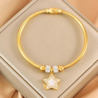 Bijoux de luxe légers Bracelet à fermoir magnétique en os de serpent Bracelet étoile à cinq branches en acier inoxydable avec papillon et cœur en zircon
