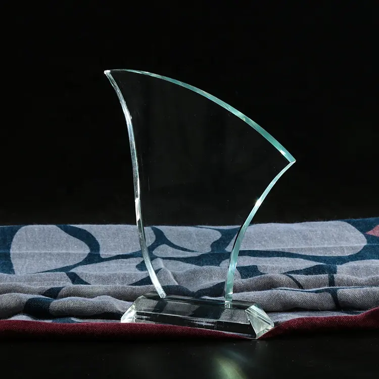 Günstige Großhandel Custom 3D Laser gravur Glas Awards Clear Blank Crystal Glass Award Trophäe für Geschäfts geschenk