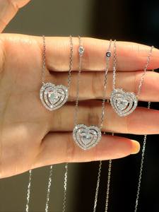 <span class=keywords><strong>Collana</strong></span> in Oro Bianco 18K <span class=keywords><strong>con</strong></span> Diamante Naturale a Forma di <span class=keywords><strong>Cuore</strong></span> <span class=keywords><strong>Grande</strong></span> dal Design Delicato - Product Image 4