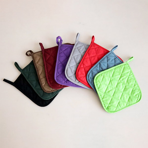 Maniques de cuisine en coton 18x18 cm, couleur unie, résistantes à la chaleur, pour four, lavage à la main uniquement - Product Image 4