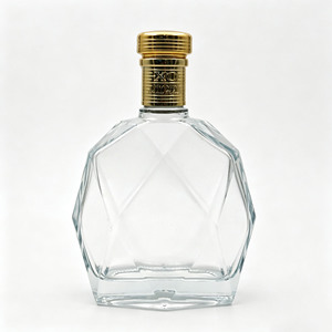 Bouteille élégante de brandy <span class=keywords><strong>VSOP</strong></span> en verre de 700 ml avec bouchon doré, bouchon en polymère pour l'emballage du <span class=keywords><strong>cognac</strong></span> - Product Image 2