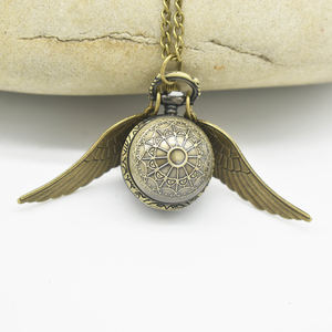 <span class=keywords><strong>Montre</strong></span>-bracelet <span class=keywords><strong>de</strong></span> <span class=keywords><strong>poche</strong></span> en bronze One Piece Animation, série nostalgique, à clapet, pour <span class=keywords><strong>homme</strong></span> et femme, fabriquée en usine - Product Image 1