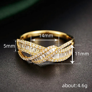 Anello con linea geometrica in stile francese, gioiello da donna di lusso leggero, accessorio elegante e di tendenza. - Product Image 4