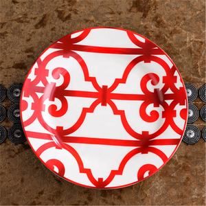 Vente en gros de services de table et assiettes en porcelaine fine, motif découpé en papier rouge, style Europe occidentale, 8/10 pouces, pour la décoration de luxe de la maison - Product Image 5