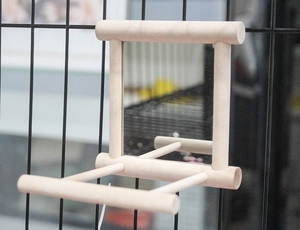 लकड़ी के तोते खड़े दर्पण के साथ लकड़ी का तोता स्टैंड पर्च के लिए पक्षी पिंजरे के सामान - Product Image 5