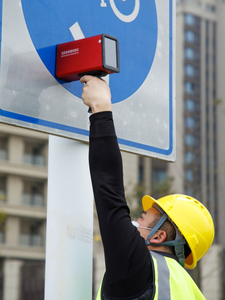 เครื่องวัดค่าการสะท้อนแสงแบบพกพา LA-931 สำหรับป้ายจราจร พร้อม GPS - Product Image 4