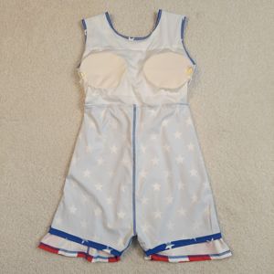 Robe de sport respirante pour petites filles, style décontracté, avec nœuds étoiles du 4 juillet, motif drapeau, pour le tennis, le yoga, et les activités sportives, avec short intégré. - Product Image 3