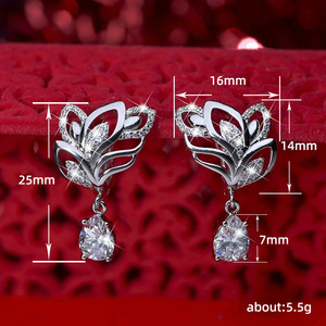 Eleganti Orecchini Pendenti Corti a Forma di Foglia e Fiore per Donne, Accessori per Orecchie da Indossare Quotidianamente in Estate - Product Image 4