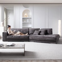 Canapé trois places minimaliste Budapest en forme d'arc, tissu finition mate, amovible et lavable, style villa Wabi-Sabi pour salon