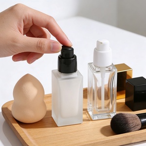Venta al por Mayor de Envases Cosméticos Recargables Cuadrados de 15ml, 20ml, 30ml y 40ml, Botella de Vidrio con Bomba para Suero, Base Líquida - Product Image 5
