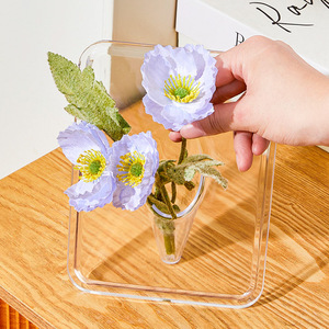 Vase à fleurs rectangulaire en acrylique, gris transparent, design minimaliste, pour présentation florale sur bureau, vase de table en plastique durable - Product Image 5