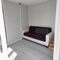 Conteneur mobile pliable pour camping, maison de luxe, conteneur entièrement aménagé, entièrement meublé, assemblé, avec murs en verre, appartement moderne, boutique
