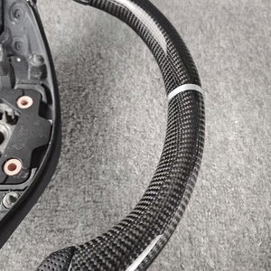 Volant de voiture sport en fibre de carbone amélioré pour <span class=keywords><strong>Infiniti</strong></span> Q50/Q50L/Q60/Q30/<span class=keywords><strong>G35</strong></span>/G37/FX35/QX70/M37/QX80/ESQ/EX/JX/Nissan - Product Image 6