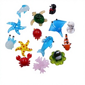 Figurine artisanale <span class=keywords><strong>miniature</strong></span> <span class=keywords><strong>en</strong></span> <span class=keywords><strong>verre</strong></span> <span class=keywords><strong>soufflé</strong></span> de Murano, motif animal marin, avec crochet, idéale comme ornement ou cadeau - Product Image 2