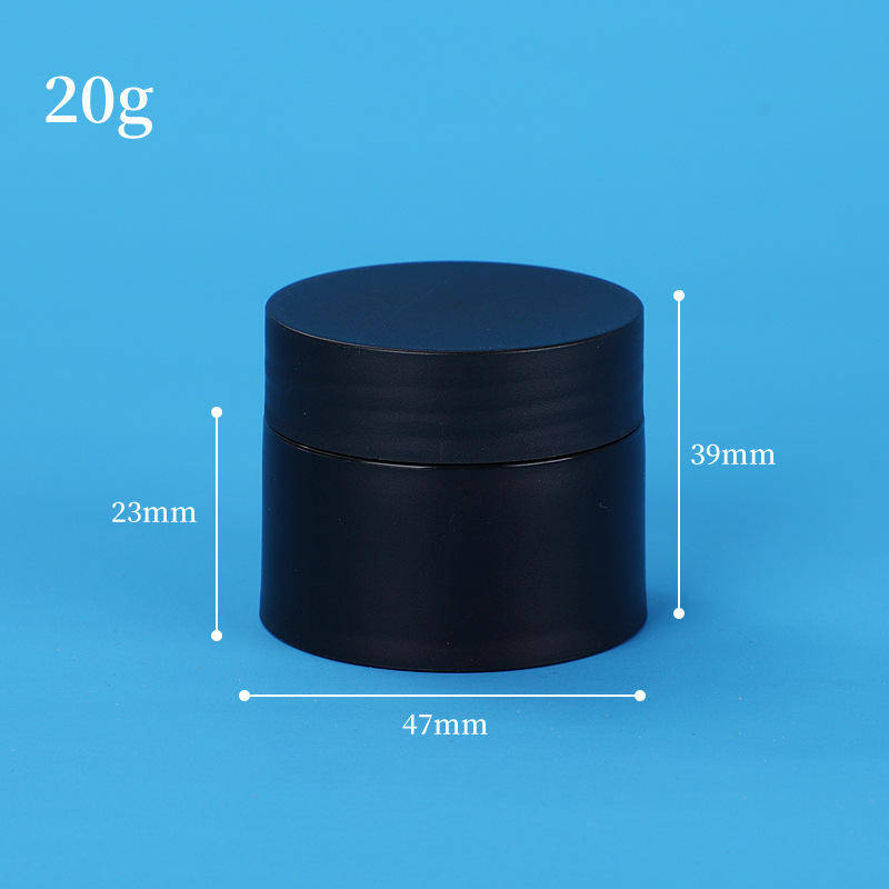 กระปุกครีมสีดำ