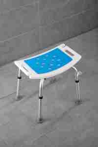 Chaise de douche réglable en alliage d'aluminium Ksitex, légère, capacité de 180 kg, pour la sécurité des personnes âgées dans la salle de bain - Product Image 4