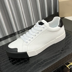 Sneakers en cuir véritable de luxe, chaussures décontractées à blocs de couleurs pour hommes et femmes - Product Image 2
