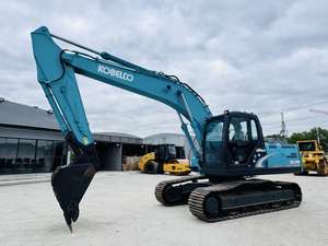 Excavatrice hydraulique Kobelco SK200 d'occasion efficace et productive, moteur Hino, puissance de 118 kW, conçue pour une production élevée et un faible consommation de carburant - Product Image 4