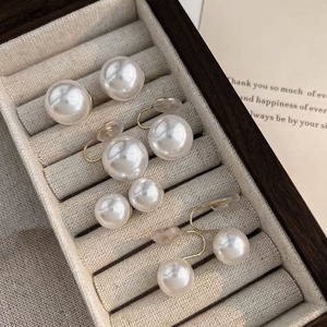 Boucles d'oreilles à clip en silicone, perles de 8mm, 10mm, 12mm, 14mm pour femmes, aucun piercing requis, à porter au quotidien, forme de boule géométrique - Product Image 2