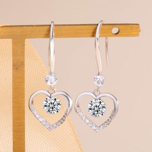 Pendientes de plata de ley S925 con forma de corazón y circonita, diseño hueco para mujer, uso diario - Product Image 2