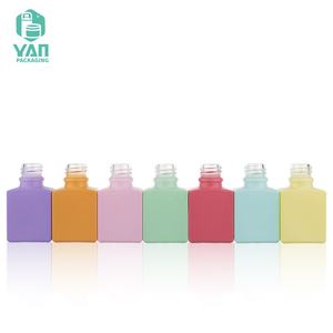 YAN Packaging quadratino Macaron colorato rosa viola blu 15ml bottiglia di vetro per la cura della pelle siero viso olio basso MOQ - Product Image 6