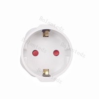 Adaptador de corriente UK 13A Adaptador de viaje de enchufe único EU UK Convertidor Enchufe Cargador Características DE SEGURIDAD Material de PC Hogar OEM Personalizable
