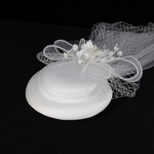 Großhandel Neuankömmling Satin Blumen Baskenmütze Mesh Schleier Pillbox Hut für Frauen Modische <span class=keywords><strong>Kentucky</strong></span> <span class=keywords><strong>Derby</strong></span> Bride Church Partys - Product Image 2
