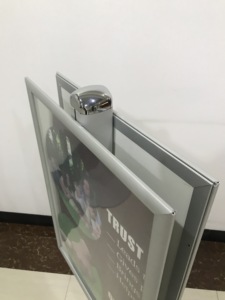 Espositore da Terra per Promozioni in Supermercato, Vassoio in Metallo e Supporto per Poster A4 Bifacciale - Product Image 4