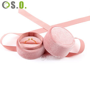 Boîte à bijoux en velours avec pochette à anneaux en velours bleu pour collier et boucles d'oreilles - Product Image 5