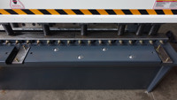 Vente d'usine QC12Y-6 * 2500 entièrement automatique CNC Swing Beam Machine de cisaillement moteur PLC 6mm épaisseur 2500mm capacité de coupe pour