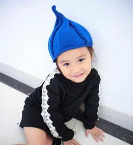 Bonnet personnalisé rouge à couronne pointue, texture tricotée, doux, extensible, chaud, amusant, mignon, pour couples, mode urbaine, quotidien, extérieur, voyage, hiver - Product Image 5