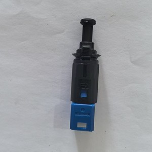 Interruptor de Freno para Renault MR977585 8200110895 7700434561 25320-00QAD, Interruptores Automáticos de Plástico - Product Image 1