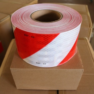 Ruban adhésif de signalisation pour véhicules rouge et blanc réfléchissant DOT-C2 10 cm pour remorque - Product Image 3