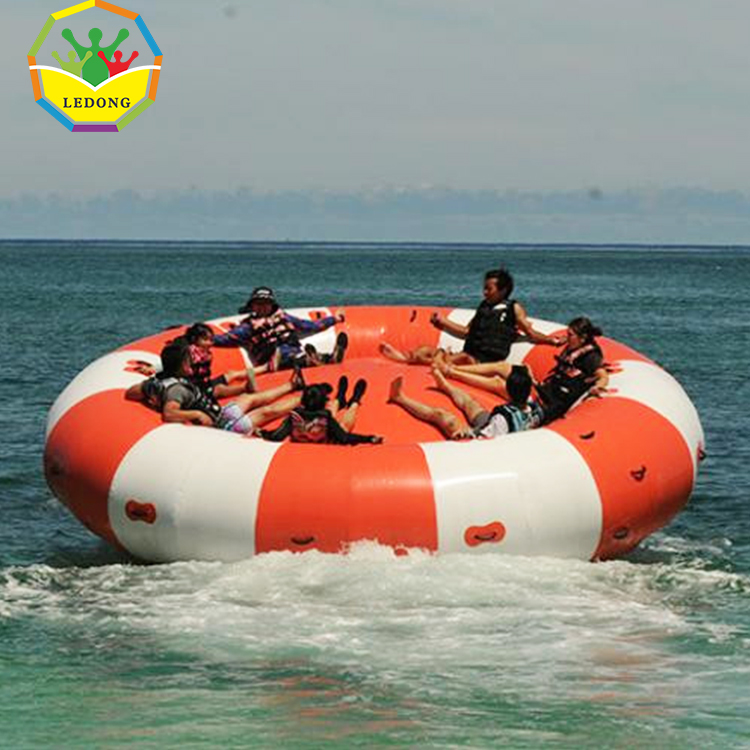 Thiết Kế Mới Đồ Chơi Nước Inflatable Flying Boat Crazy UFO Towable Water Tube Trò Chơi Thể Thao