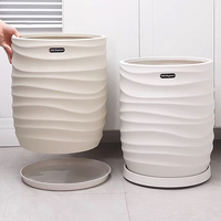 Pots de fleurs en plastique de style moderne de haute qualité pour la décoration de bureau, de sol et de jardin