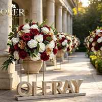 Centre de table en fleurs artificielles, rose blanche bordeaux, grand arrangement de table de mariage avec détails dorés et support métallique