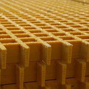Grille en <span class=keywords><strong>plastique</strong></span> renforcé GRP antidérapante, grille en fibre de verre moulée, grille en FRP pultrudée, <span class=keywords><strong>prix</strong></span> de la grille de tranchée pour passerelle - Product Image 6