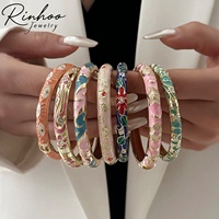 Bracelet Rinhoo élégant en émail givré à texture florale, plaqué or, tendance, avec strass floraux, pour femme, bijou de fête