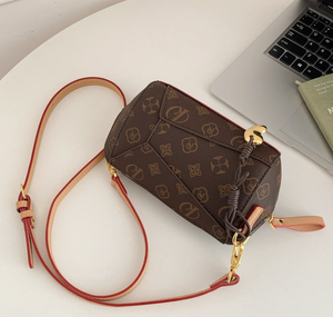 Ultima Borsa a Tracolla di Lusso Firmata per Donne, Moderna Borsa a Spalla Singola per Signore - Product Image 6