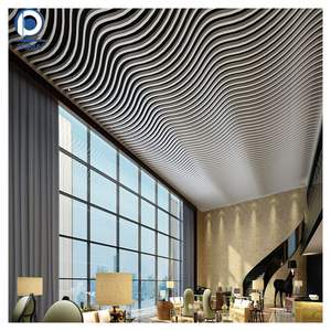 Rejilla de techo de paso cuadrado de aluminio de grano de madera Prima, rejilla de techo con ranura en forma de U cuadrada de hierro a la venta - Product Image 5