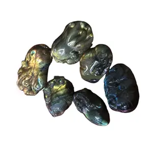 Carved labradorite stone/Can be customized into a pendant/jewelry