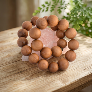 Mala de méditation traditionnel fini en bois de santal avec des perles marron doré foncé naturel Taille 4mm-30mm Marque Riddhi Siddhi - Product Image 1